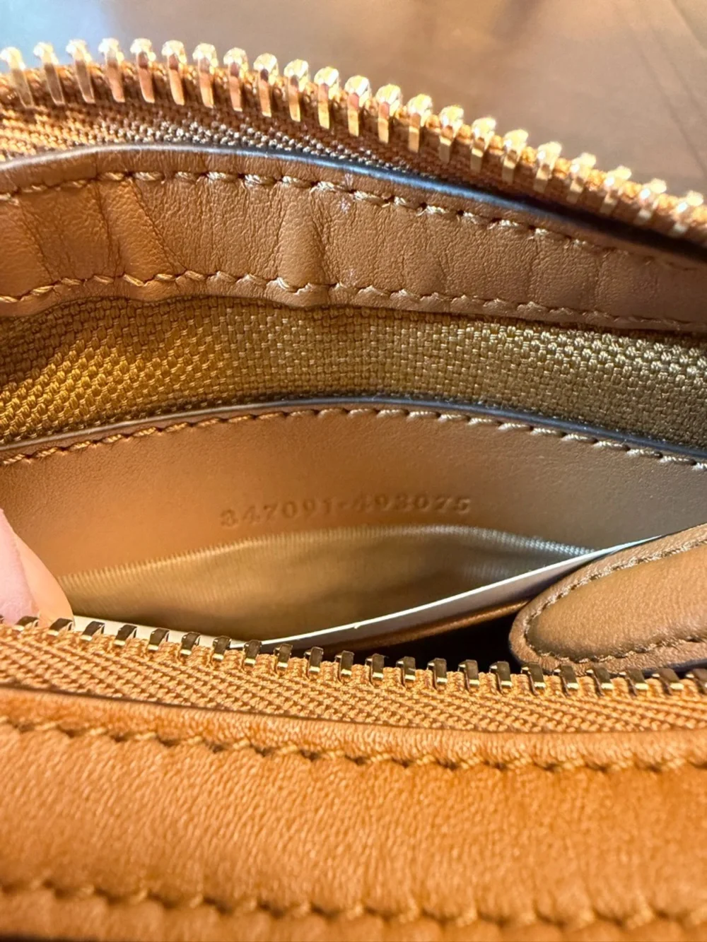 New Authentic Gucci GG Logo Embossed Leather Shoulder Bag Brown - Picture 10 of 11